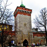 Kraków Polska brama baszta Brama Floriańska mur zabytek zabytki atrakcja turystyczna 